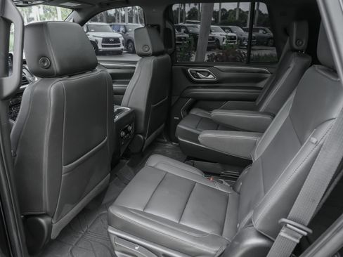 Used 2023 Chevrolet Tahoe LT w/ Luxury Package RWD image 18