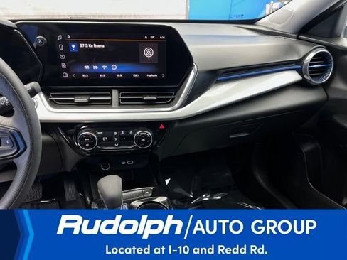Used 2025 Chevrolet Trax LT image 20