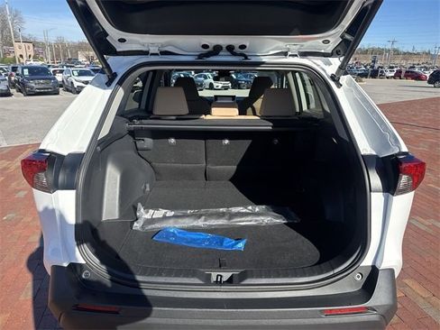 Used 2024 Toyota RAV4 XLE w/ Convenience Package image 28