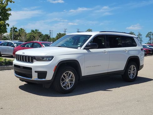 Used 2023 Jeep Grand Cherokee L Laredo image 6