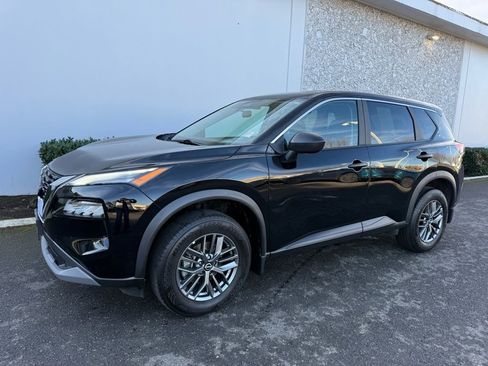 Certified 2023 Nissan Rogue S image 3