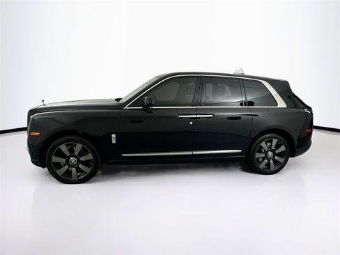 Used 2024 Rolls-Royce Cullinan image 8