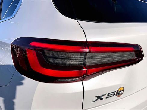 Used 2021 BMW X5 xDrive45e w/ Executive Package image 32