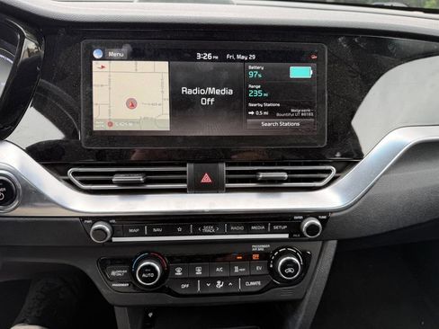 Used 2020 Kia Niro EX Premium FWD image 13