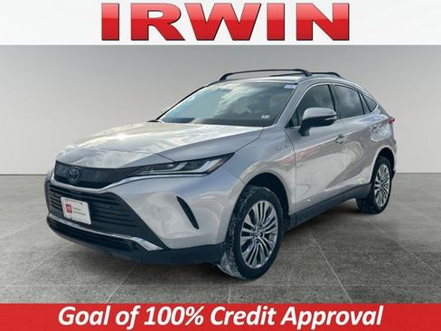 Used 2021 Toyota Venza XLE image 1