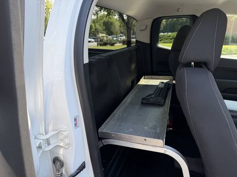 Used 2021 Chevrolet Colorado LT w/ Fleet Safety Package RWD image 31