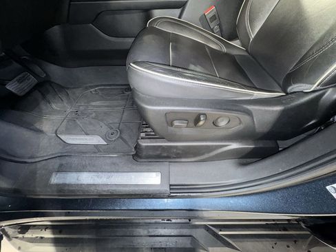 Used 2021 Chevrolet Tahoe Premier w/ Premium Package image 18