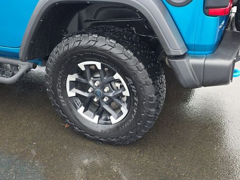 Used 2024 Jeep Wrangler Unlimited Rubicon 4xe w/ Technology Group image 11