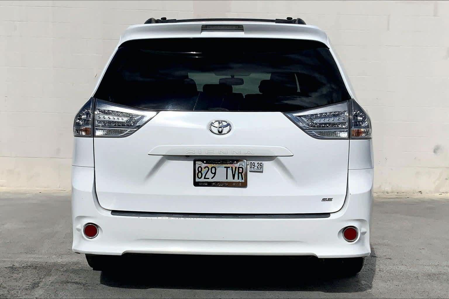 Used 2015 Toyota Sienna SE FWD image 5