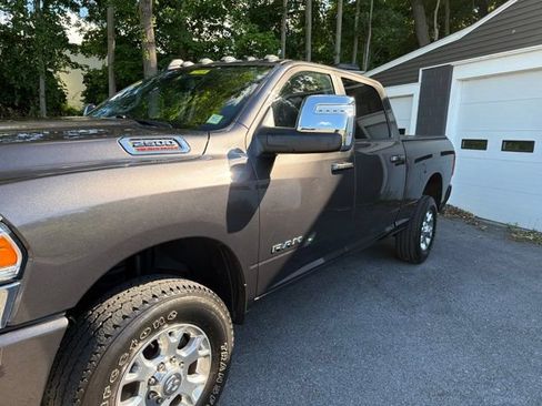 Used 2023 RAM 2500 Laramie AWD/4WD image 2