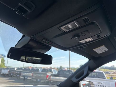 Used 2025 Chevrolet Tahoe Z71 AWD/4WD image 27