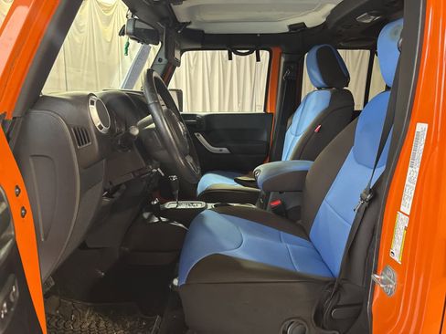 Used 2013 Jeep Wrangler Unlimited Sahara w/ Trailer Tow Group image 14