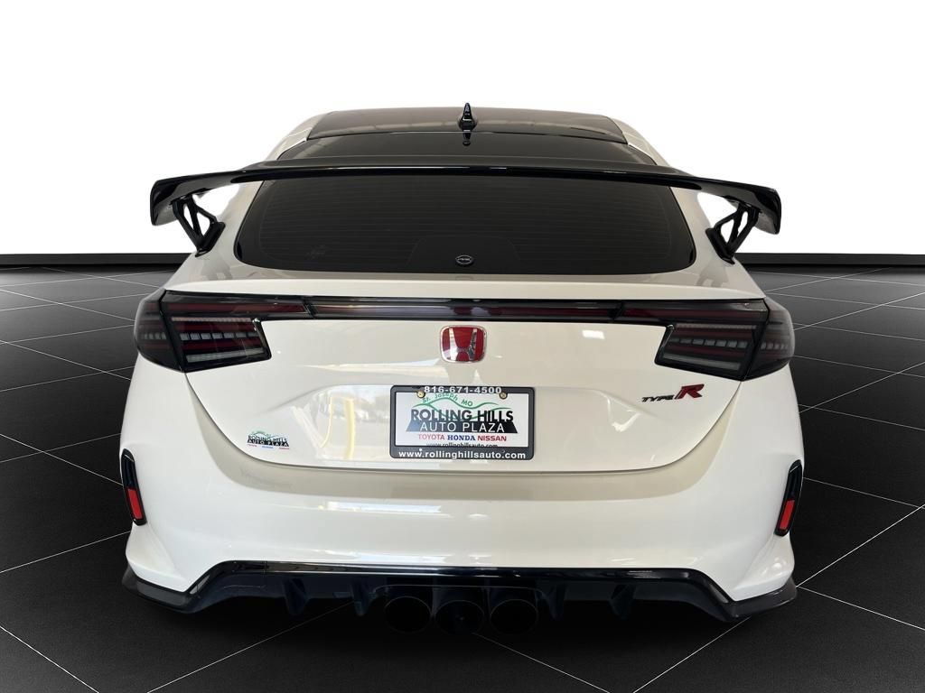 Used 2024 Honda Civic Type R image 4