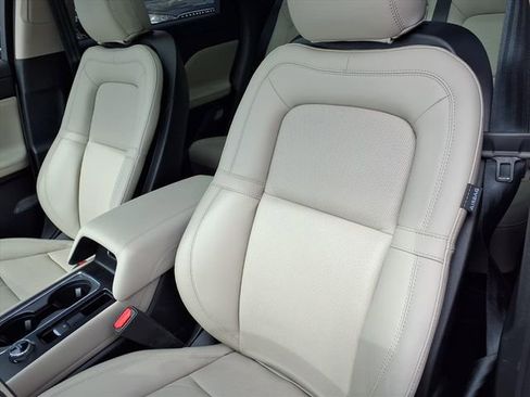New 2026 Lincoln Corsair Grand Touring w/ Jet Appearance Package AWD/4WD image 8