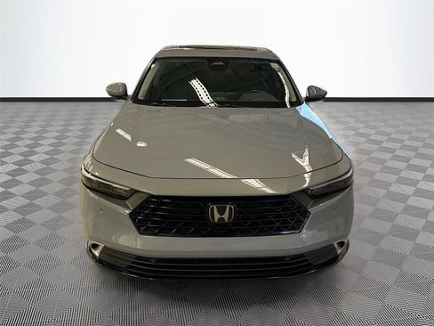 Used 2024 Honda Accord Touring image 2