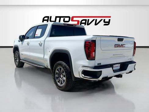 Used 2024 GMC Sierra 1500 AT4 w/ AT4 Premium Package AWD/4WD image 5