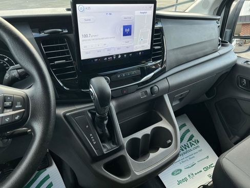 Used 2024 Ford Transit 350 XLT image 23