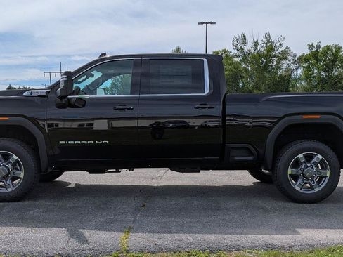 New 2026 GMC Sierra 2500 SLE w/ SLE Value Package; AWD/4WD image 6