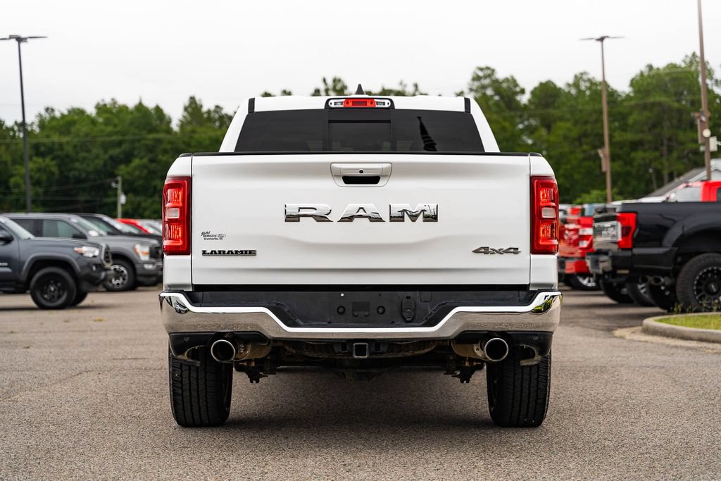 Used 2025 RAM 1500 Laramie AWD/4WD image 4