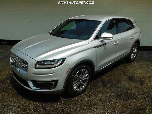 Used 2019 Lincoln Nautilus Select image 2