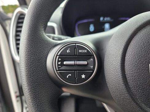 Certified 2025 Kia Soul LX w/ LX Technology Package FWD image 26