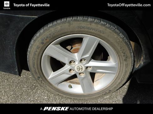 Used 2012 Toyota Camry SE FWD image 7