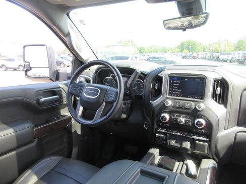 Certified 2021 GMC Sierra 1500 Denali w/ Denali Ultimate Package AWD/4WD image 30
