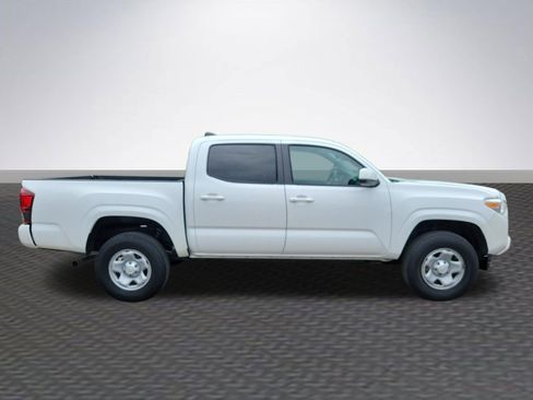 Used 2020 Toyota Tacoma SR w/ SR Convenience Package RWD image 4