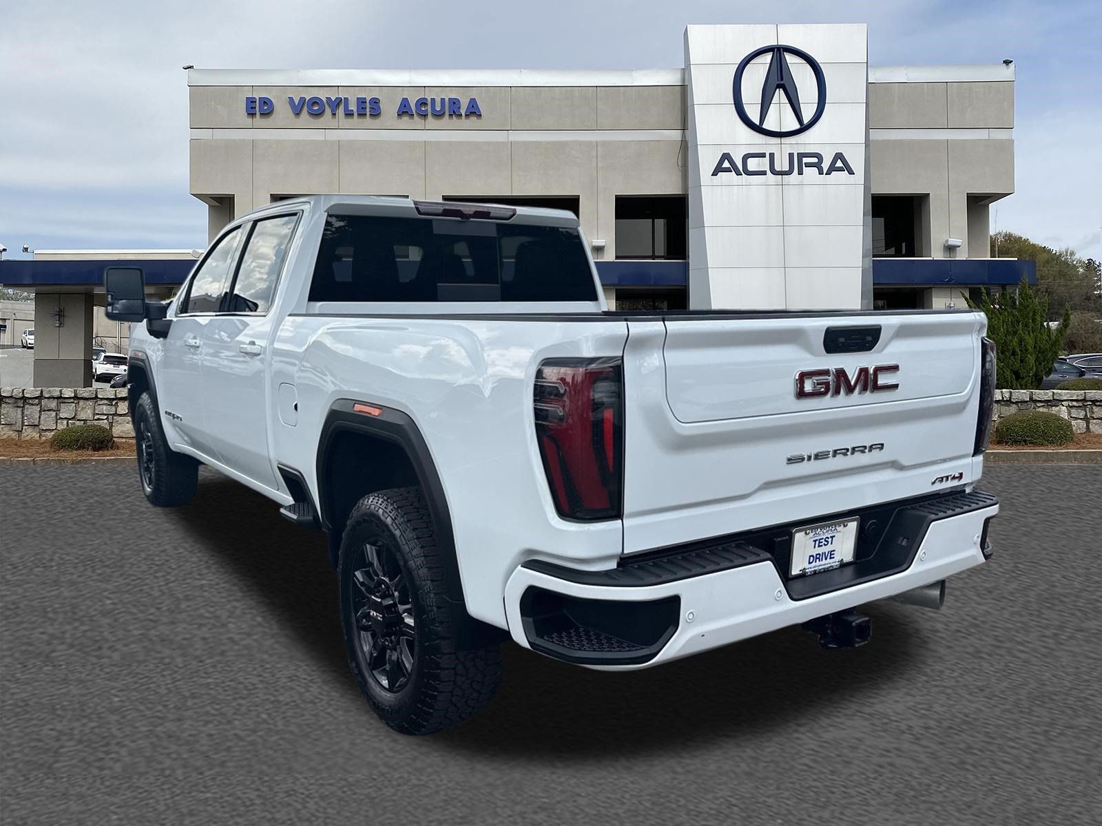 Used 2025 GMC Sierra 2500 AT4 AWD/4WD image 7
