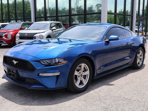 Used 2022 Ford Mustang Coupe RWD image 6