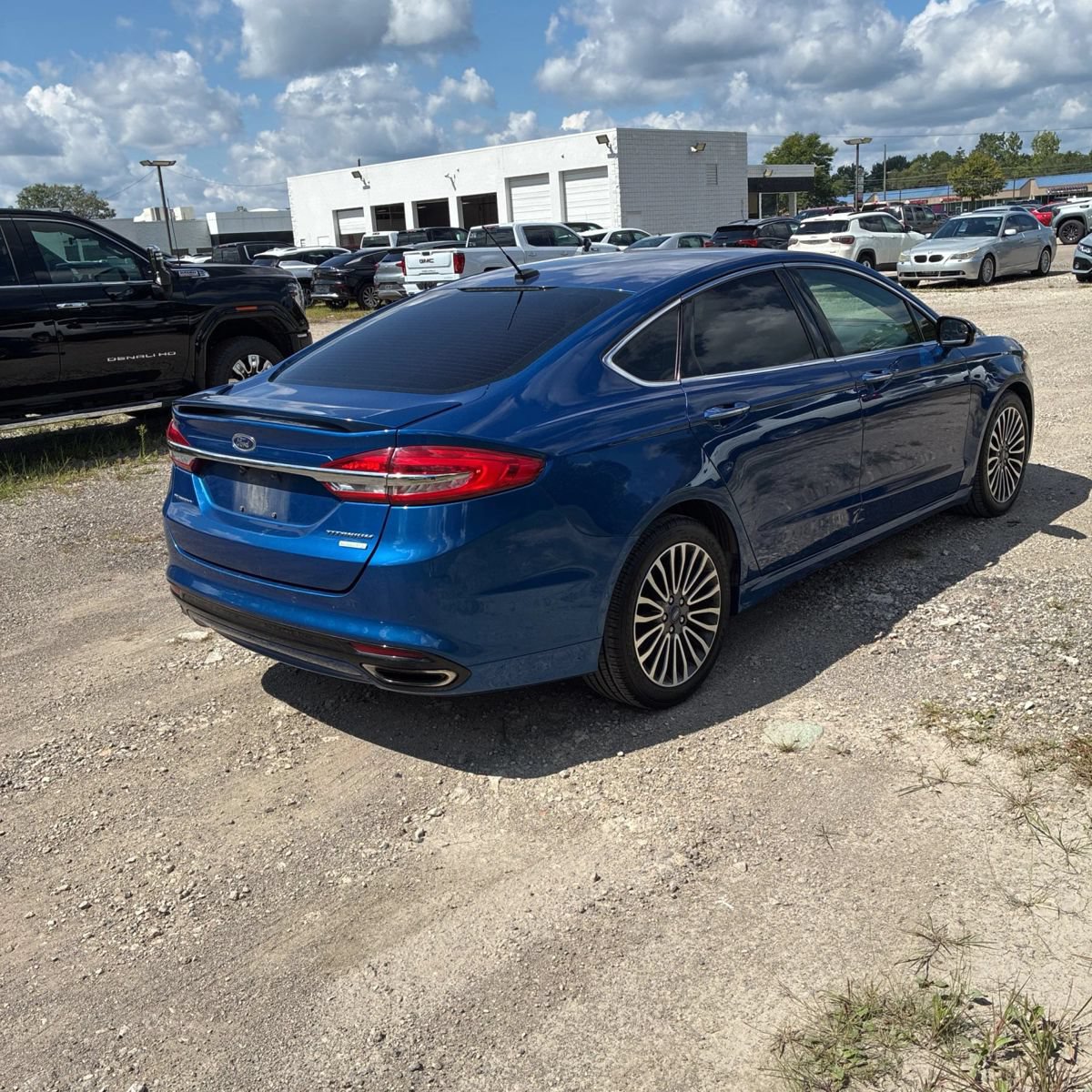 Used 2017 Ford Fusion Titanium FWD image 4