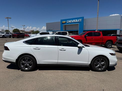 Used 2024 Honda Accord EX image 4