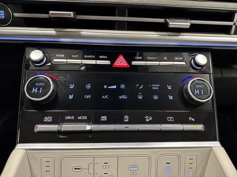 Used 2024 Hyundai Santa Fe Calligraphy image 21