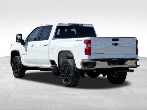 New 2026 Chevrolet Silverado 2500 LT w/ Leather Package AWD/4WD image 3