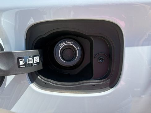 Used 2026 Ford Explorer Active RWD image 34