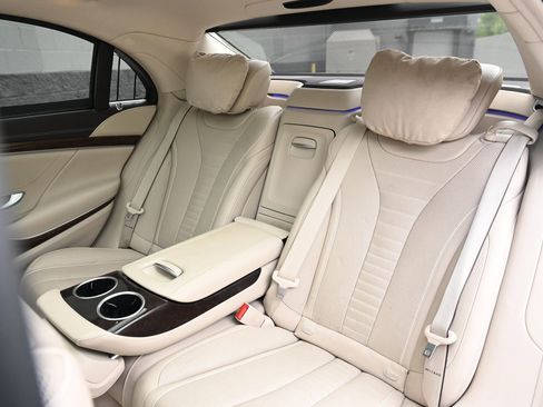 Used 2015 Mercedes-Benz S 550 4MATIC Sedan image 27