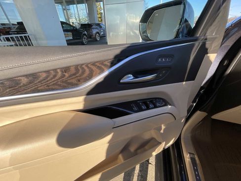 Certified 2023 Cadillac Escalade ESV Premium Luxury w/ LPO, Radiant Package image 23
