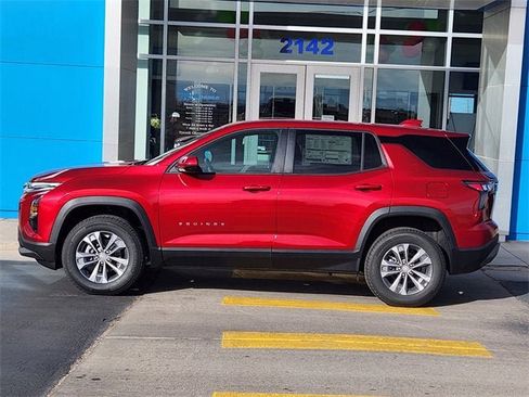 New 2026 Chevrolet Equinox LT w/ Convenience Package II image 3