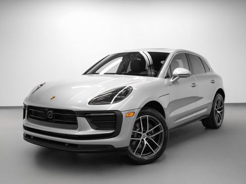New 2026 Porsche Macan image 6
