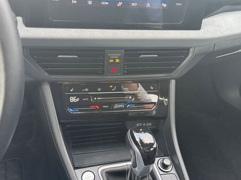 Used 2025 Volkswagen Jetta SE image 18