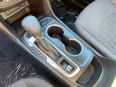 Used 2024 Chevrolet Equinox LT image 12