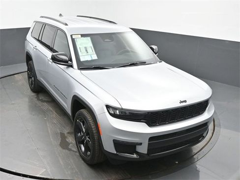 New 2025 Jeep Grand Cherokee L Limited image 47