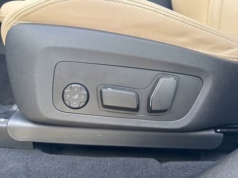 Used 2024 BMW X3 xDrive30i w/ Premium Package w/ZPA image 9