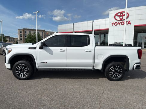 Used 2022 GMC Sierra 1500 AT4 w/ AT4 Premium Package AWD/4WD image 2
