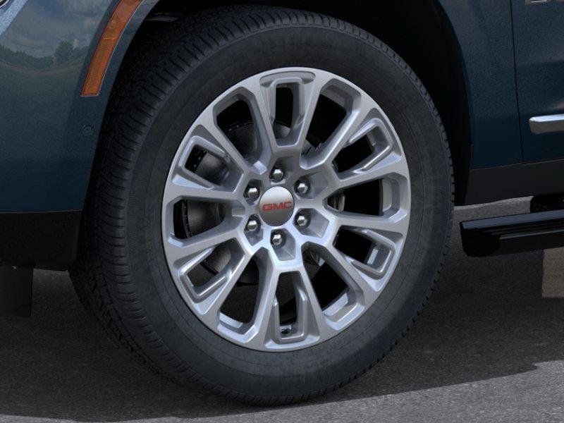 New 2026 GMC Yukon Denali w/ Sun & Power Step Package AWD/4WD image 9