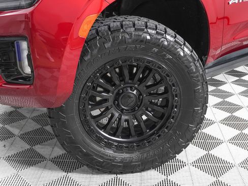 Used 2024 GMC Yukon AT4 image 31