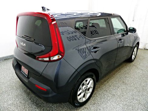 Used 2022 Kia Soul LX w/ Technology Package FWD image 6