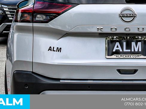 Used 2023 Nissan Rogue SV FWD image 14