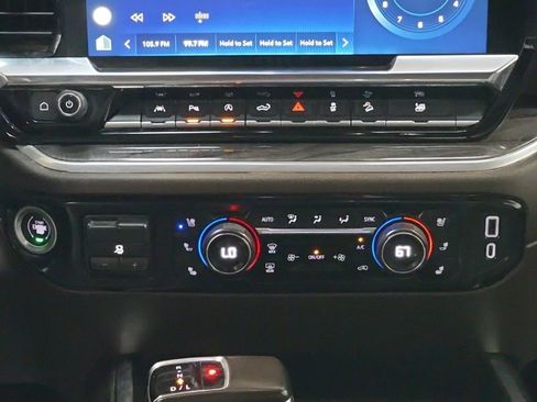 Used 2022 Chevrolet Silverado 1500 LTZ w/ LTZ Convenience Package II image 27