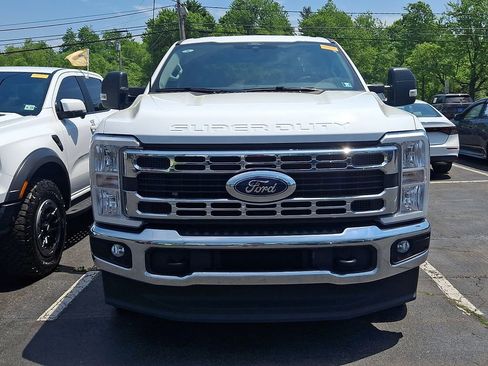 Used 2025 Ford F250 XLT AWD/4WD image 2